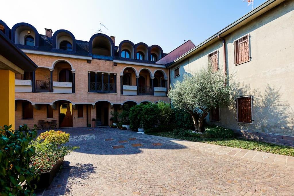 Prestigioso Appartamento Di 70Mq Vicino Milano Λενιάνο Εξωτερικό φωτογραφία