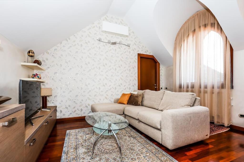 Prestigioso Appartamento Di 70Mq Vicino Milano Λενιάνο Εξωτερικό φωτογραφία